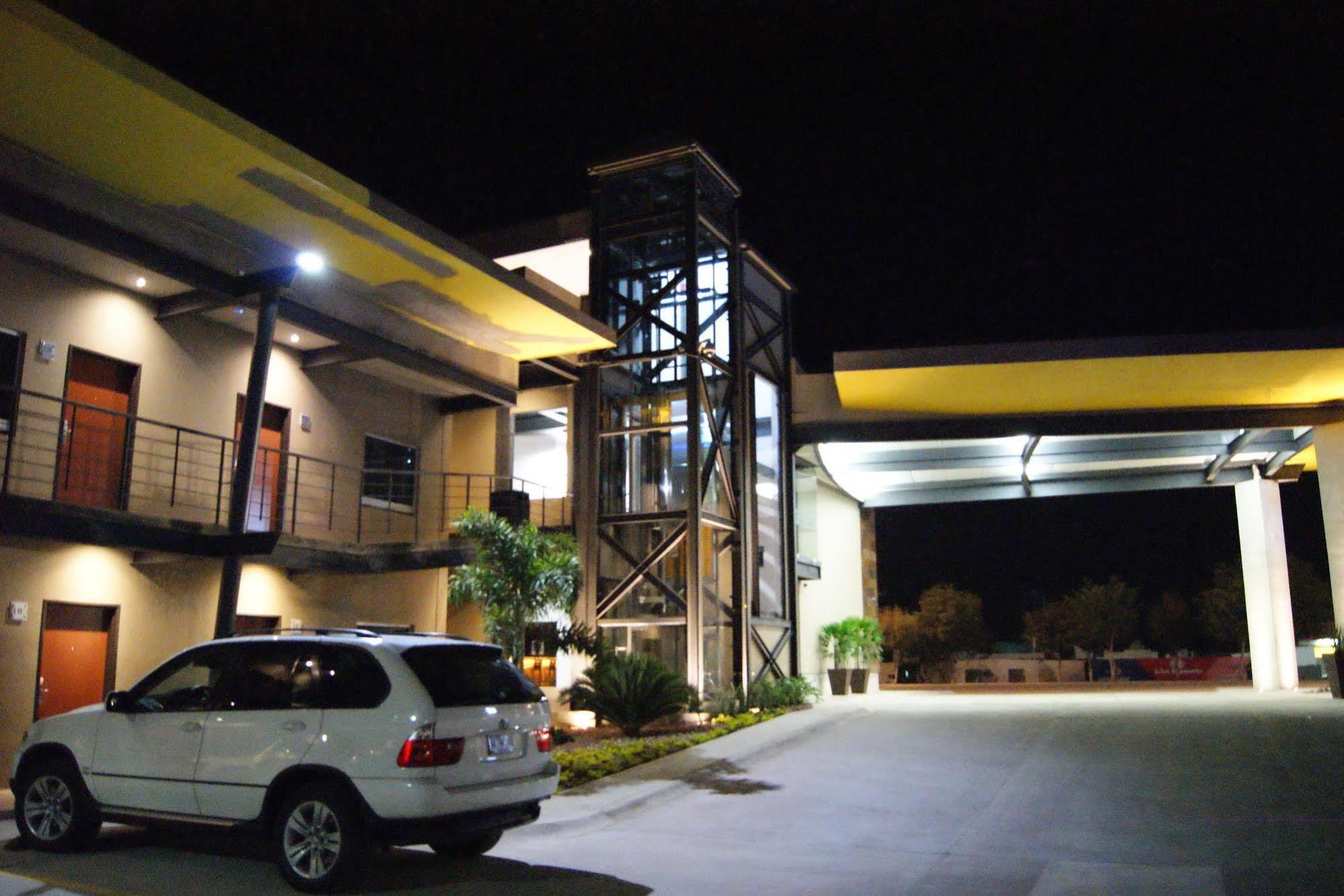 Booye Hotel Navojoa Buitenkant foto